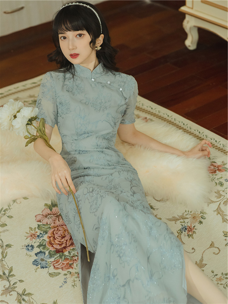 Embroidery high-end qipao young retro Republic of China Girl improved version 2021 the 2021 New summer and noble fashion