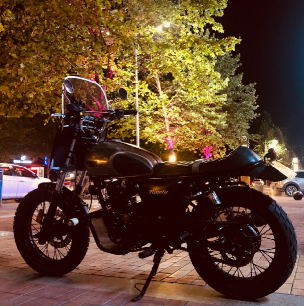 18 inch Xu Feng chống kính vạn năng dính vua SR400 Xe máy Harley sửa đổi kính chắn gió phía trước Nhật Bản sửa đổi retro - Kính chắn gió trước xe gắn máy kính chắn gió xe moto