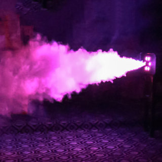 Discoloration resistant wedding performance smoke generator