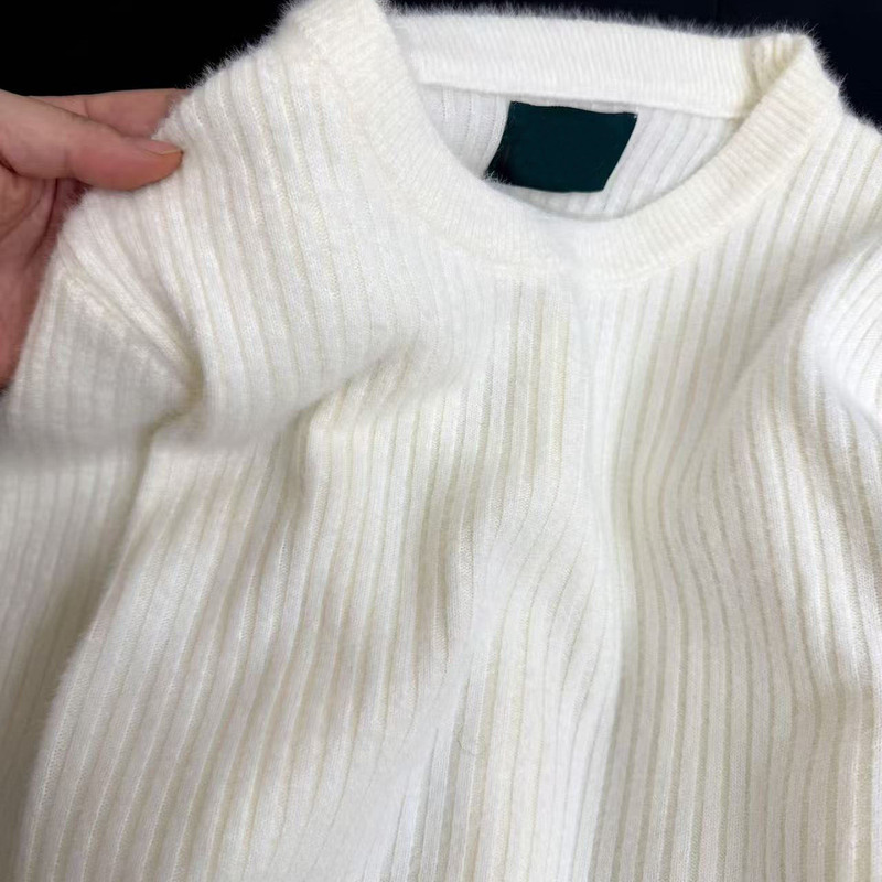 Autumn and Winter Soft White Round-Neck Sweater for Women, Simple Vertical Stripes, High-End Mink Velvet Knit Base Shirt, Slim Fit and Flattering