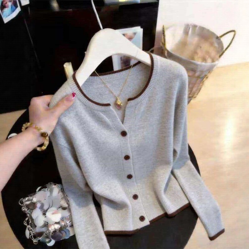 2026 Spring and Autumn New Women's Color-Block Knit Cardigan Korean Fashion Slim Fit Versatile Top for Petite Figures 2026 Spring and Autumn New Women's Color-Block Knit Cardigan Korean Fashion Slim Fit Versatile Top for Petite Figures