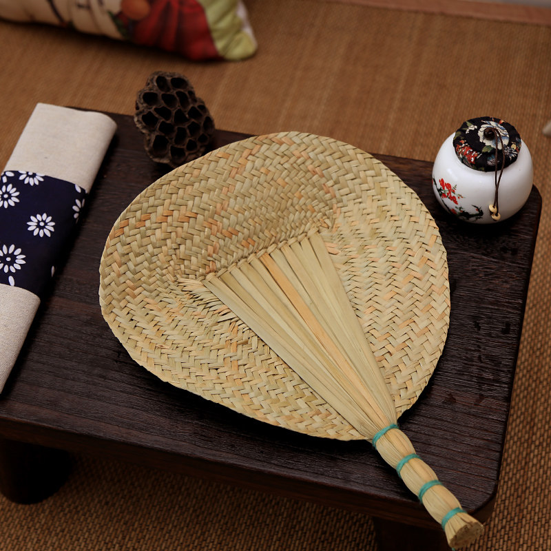 Pu fan summer old-fashioned big Pu fan Chinese style portable old man Pu grass weaving fan Ancient style baby fan handmade fan