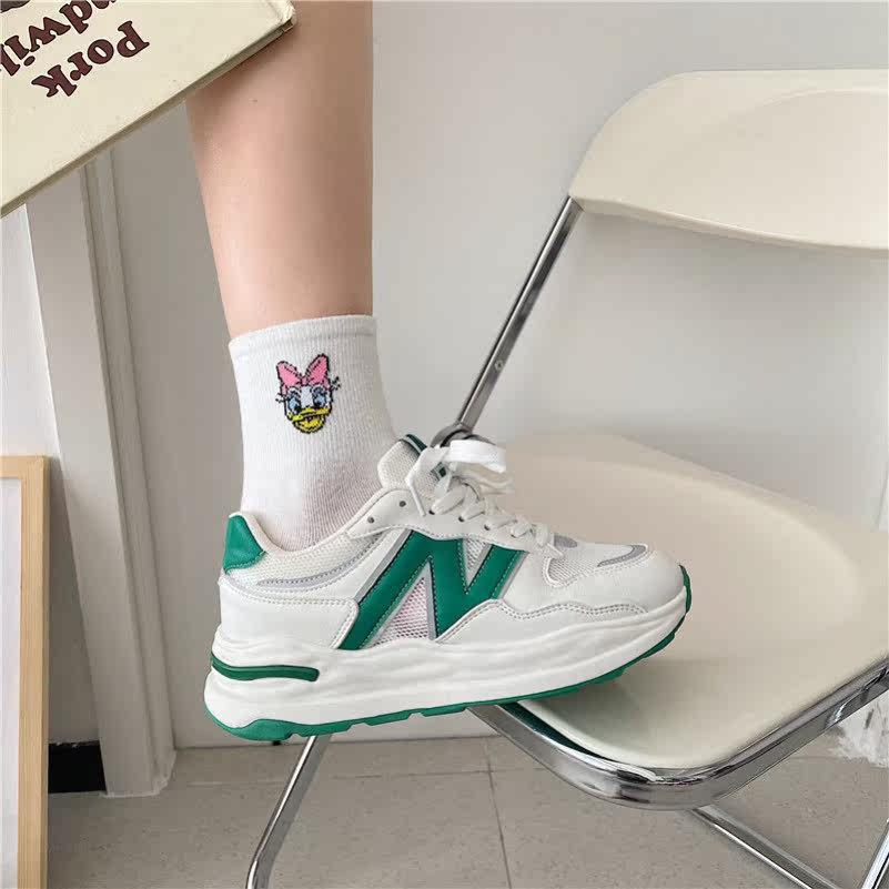 Explosive couple shoes a pair of thick bottom spring new 2022 Burst Casual Little White Shoes 100 lap breathable sneakers