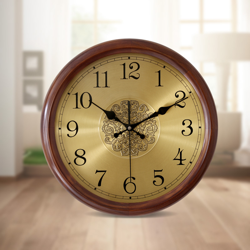 Solid wood watch European fashion clock Wall clock Living room silent quartz clock Household simple creative bedroom round hanging watch