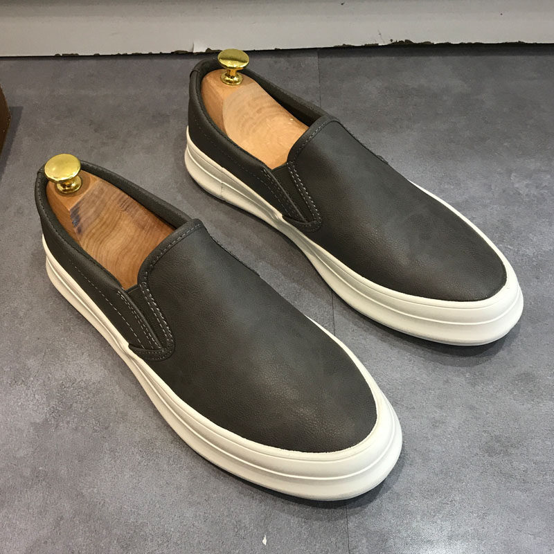 Thick-soled loafers men's soft-soled high-rise sneakers Korean version slip-on leather shoes men's Korean version of casual leather beanie shoes men