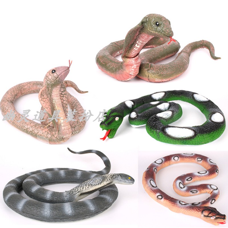 Ghost House Playground Terror Decoration Simulation of Big Python Prop Scared Cobra Halloween layout of Halloween Play