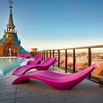 Designer creative design FRP shaped paint recliner outdoor public rest area furniture factory direct sales