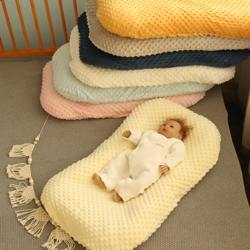 Portable bed Newborn Crib Baby Bean curly mobile bionic bed bed for anti-pressure bed