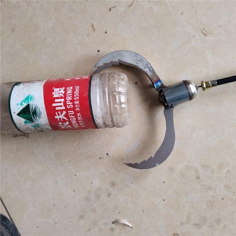 Specialized Grabber for Cleaning Drainage Ditches, Removing Sewage, and Unclogging Drains