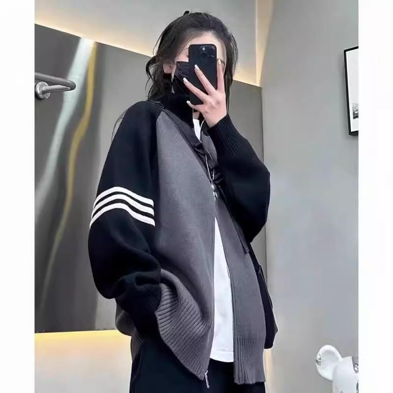Couple's Autumn Korean Style Lazy Knit Cardigan, Fashionable Color-Blocking Stand Collar, Trendy Versatile Sweater Jacket Couple's Autumn Korean Style Lazy Knit Cardigan, Fashionable Color-Blocking Stand Collar, Trendy Versatile Sweater Jacket