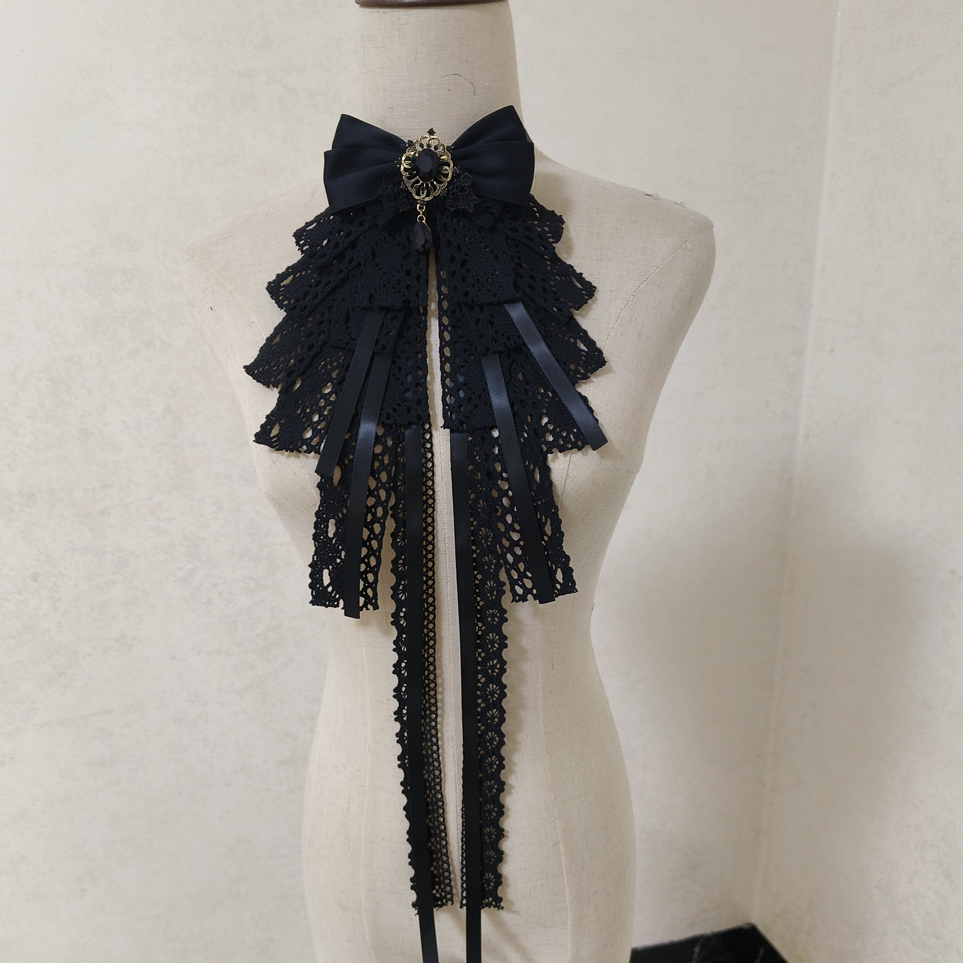 Original Lolita black lace bow that slays Gothic court elegance, lolita bow tie necklace