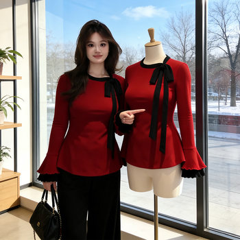 Plus-Size Waist-Cinching Versatile Non-Repetitive Tops for Women, Autumn and Winter Design, Niche Style for Curvy Women, Flattering and Stylish Color-Block T-Shirts