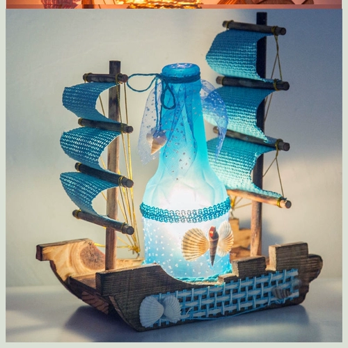 Подарок на день рождения девочки мальчики, которая дает своему парню, чтобы получить высшее образование