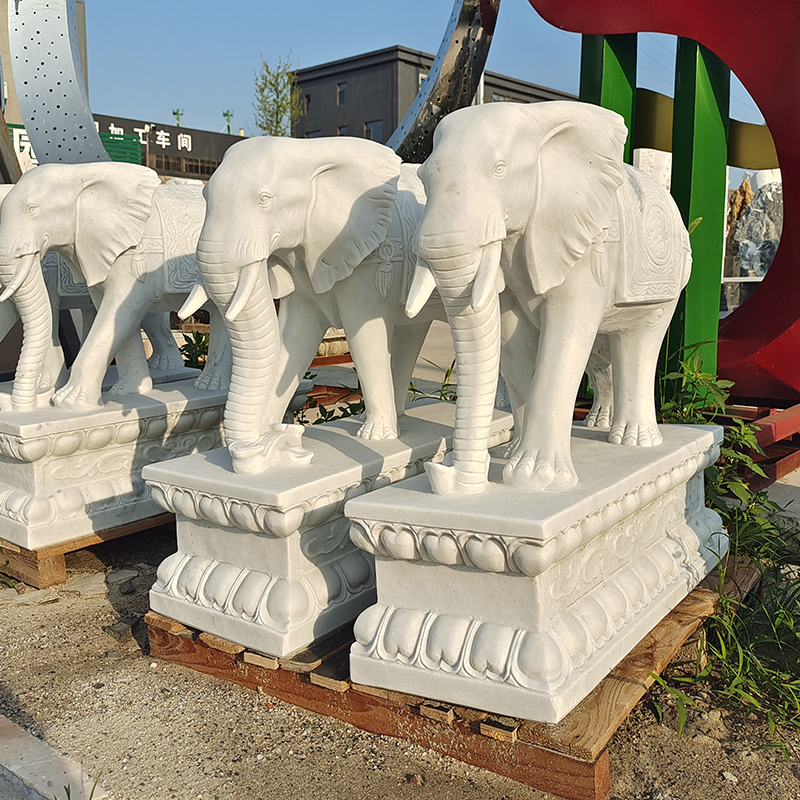 Stone carving elephants a pair of Han white jade elephants and sunset red hotels doorway stone antique stone image custom