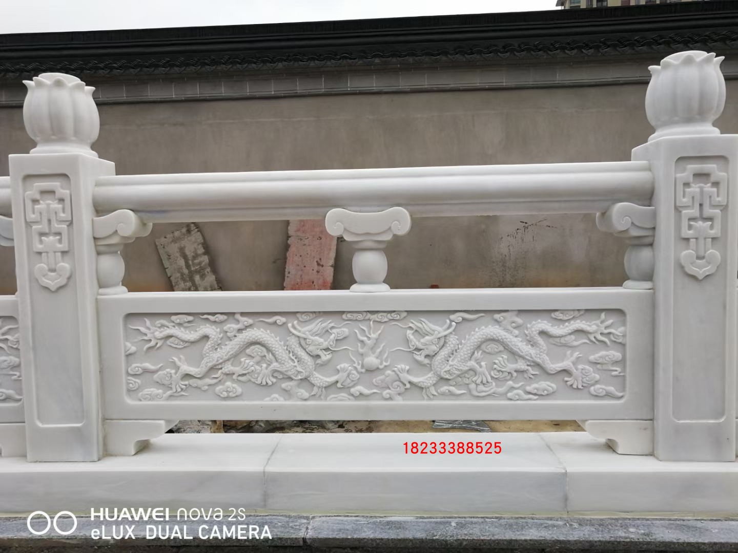 Stone carving fence Han Baiyu river protection fence sunset red balcony bluestone long railing emblem stair handrail customized