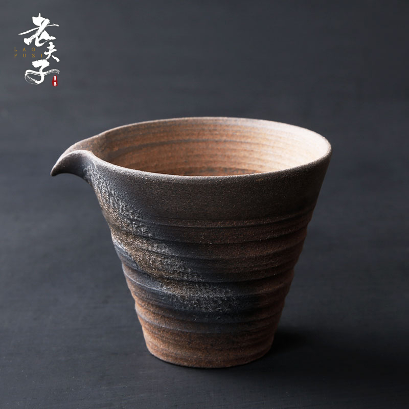 The professor coarse pottery tea ware ceramic fair keller points Japanese kung fu tea tea accessories hand grasp The sea