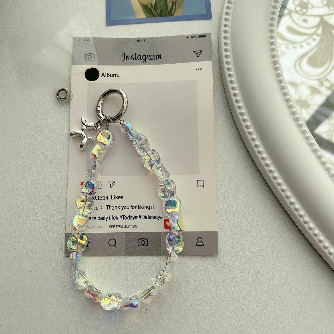 High-End Stone Crystal Phone Case with Short Chain, Versatile Wrist Accessory, Short Chain Clip Keychain, Portable for Women