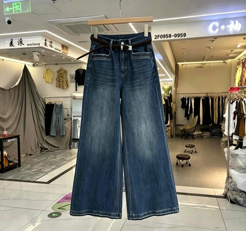 European Goods 7320 Genuine Four-Way Stretch Jeans for Women, 2026 Autumn Style, Retro Versatile Loose Fit, Slimming Flared Pants European Goods 7320 Genuine Four-Way Stretch Jeans for Women, 2026 Autumn Style, Retro Versatile Loose Fit, Slimming Flared Pants