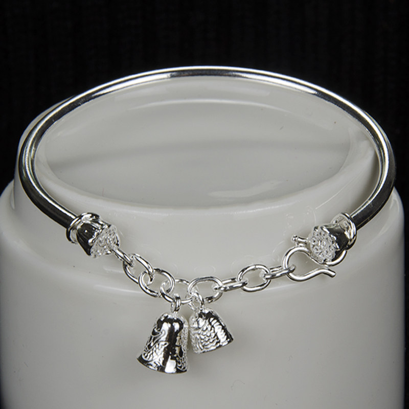 Bai Shi Yin Cheng small fresh girl personality bracelet 990 feet anemone small bell bracelet to send a gift to his girlfriend