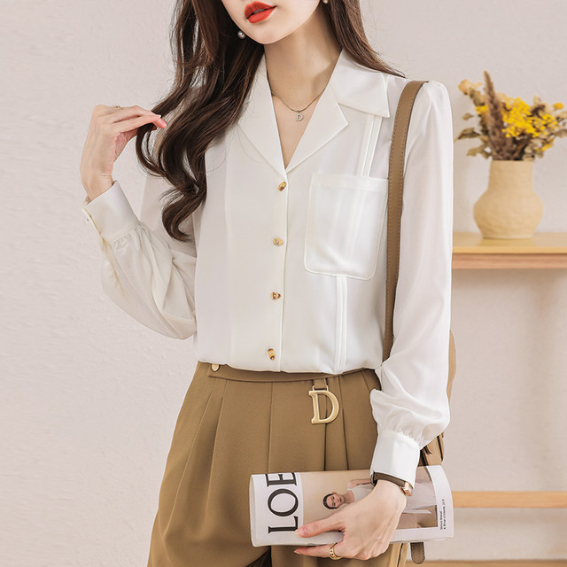 White shirt women's high-end design sense niche 2023 new spring professional wear French v-neck shirt top