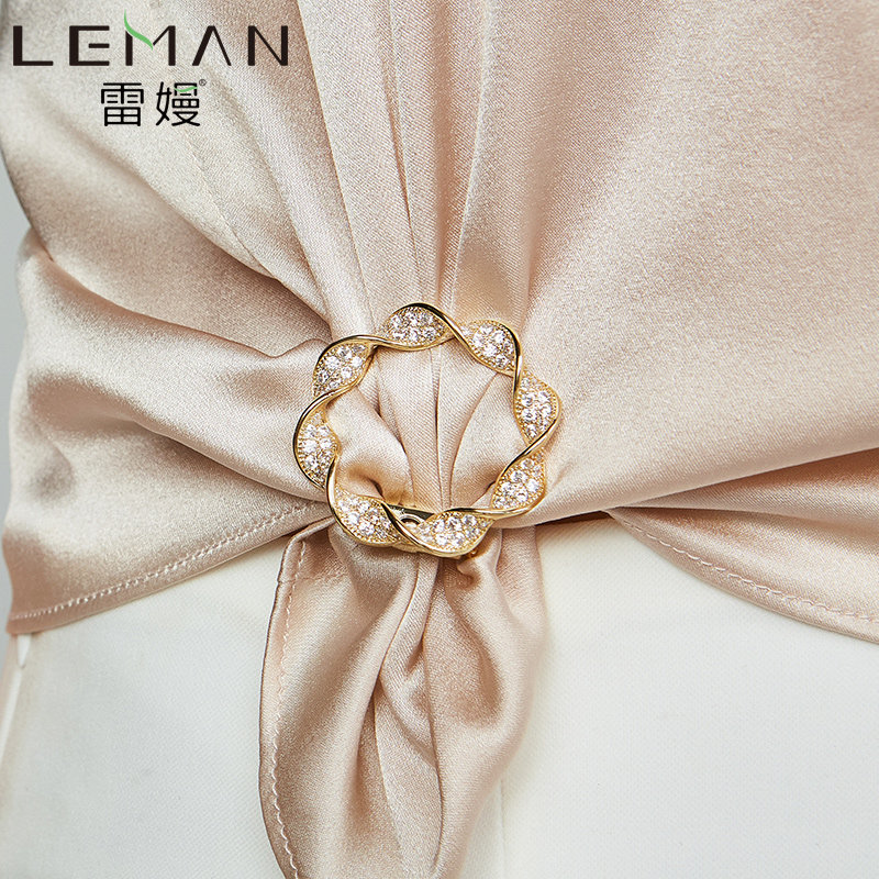 Brooch female Korean skirt knot buckle clothes buckle tide badge waist artifact personality pin Joker silk towel buckle