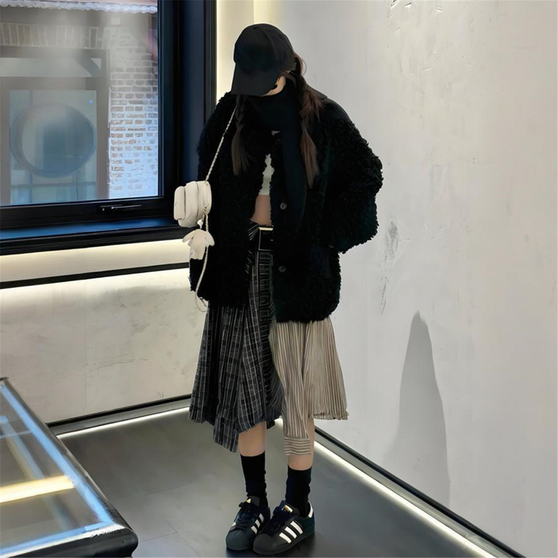 Black Lamb Fur Coat for Women 2026 Winter New Eco-Friendly Fur Top Mid-Length Fur Integrated Coat Black Lamb Fur Coat for Women 2026 Winter New Eco-Friendly Fur Top Mid-Length Fur Integrated Coat