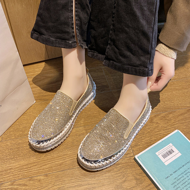 ເກີບແມ່ຍິງ Yongxi rhinestone ອ່ອນໂຍນ slip-on loafers ສໍາລັບແມ່ຍິງ 2024 ພາກຮຽນ spring ໃຫມ່ versatile lazy flat shoes