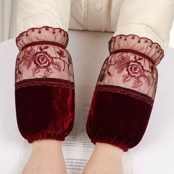 New Autumn and Winter Velvet Short Sleeve Covers for Women, Office Anti-Dirt Sleeve Protectors, Korean Style Lace Splicing down Jacket Sleeve Protectors