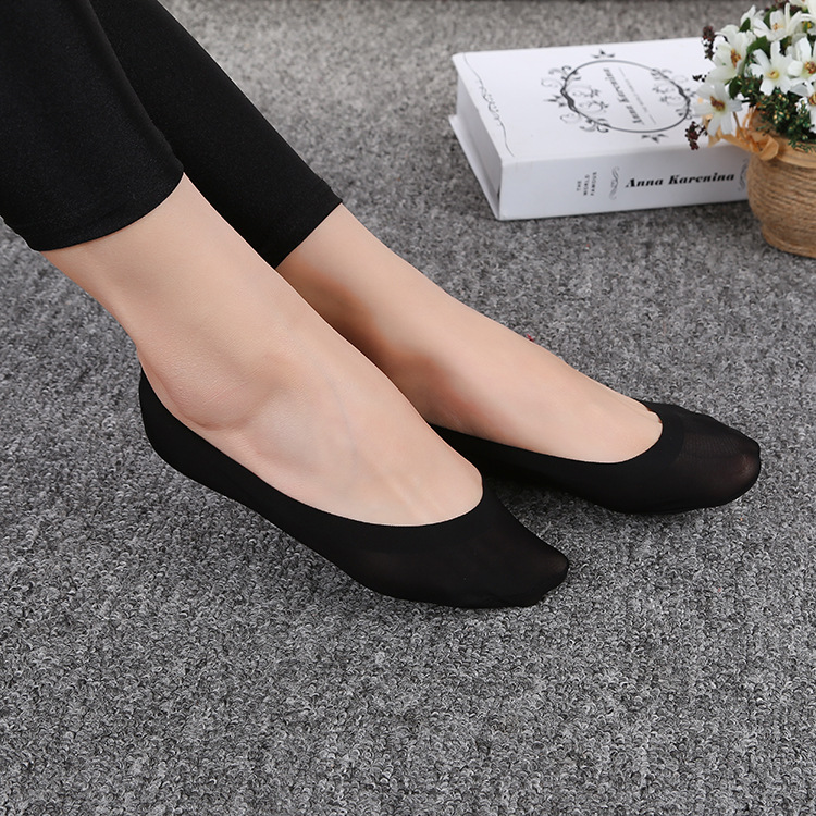 Giày lụa băng vớ nữ mùa hè mỏng không có dấu vết silicone chống trượt vớ băng thấp giúp miệng nông siêu mỏng vớ vô hình vớ ngắn - Vớ sợi tre vớ adidas