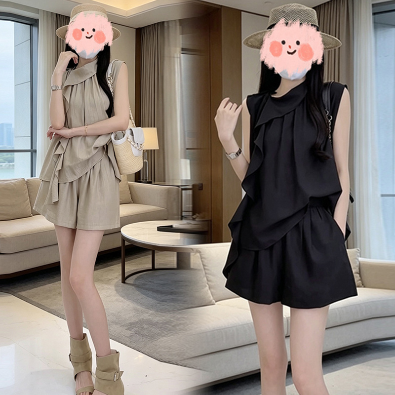 Maternity Shorts Set for Summer 2026, a Complete Set of Ruffled Sleeveless Tops for Pregnancy, Stylish Two-Piece Set for Women Maternity Shorts Set for Summer 2026, a Complete Set of Ruffled Sleeveless Tops for Pregnancy, Stylish Two-Piece Set for Women