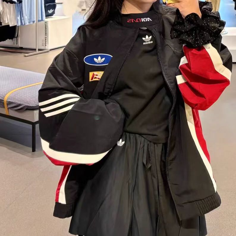 Adidas Adidas Jacket Trefoil 26 Years Motorcycle Style Retro Men's and Women's Short Sports Jacket Kh1201 Adidas Adidas Jacket Trefoil 26 Years Motorcycle Style Retro Men's and Women's Short Sports Jacket Kh1201