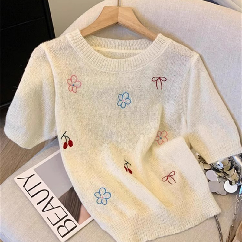 Unique and Super Good-Looking Single Wear Design Chic Korean Top Beige Embroidered Knitted Short-Sleeved Thin T-Shirt for Women Summer Unique and Super Good-Looking Single Wear Design Chic Korean Top Beige Embroidered Knitted Short-Sleeved Thin T-Shirt for Women Summer