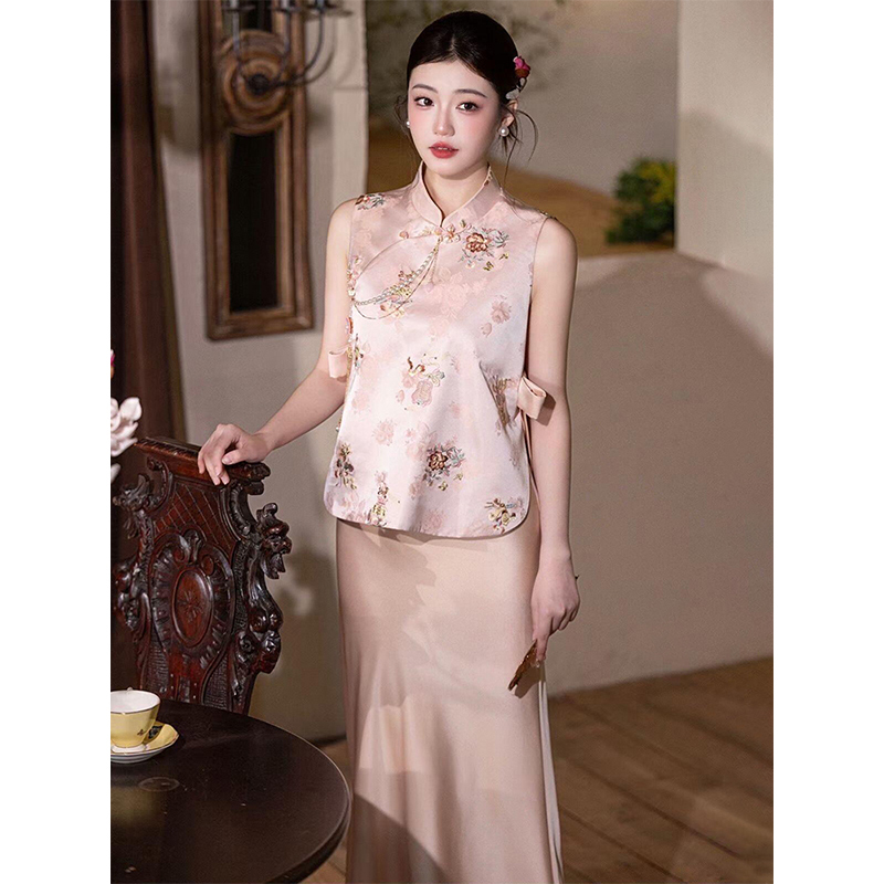 New Chinese-Style Engagement Dress for Women, Pink Embroidered Morning Gown, Traditional Chinese Style Bride's Toast Dress Set, Light Luxury, Niche, High-End Feel New Chinese-Style Engagement Dress for Women, Pink Embroidered Morning Gown, Traditional Chinese Style Bride's Toast Dress Set, Light Luxury, Niche, High-End Feel