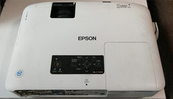 ໂປເຈັກເຕີ Epson EB-C740X ມືສອງ HD home business office 4200 lumens home theater