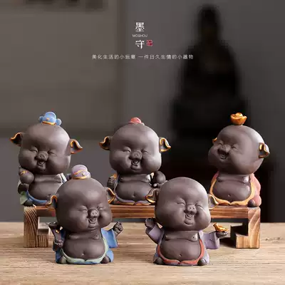 Auspicious pig Wufu pig purple sand tea pet ornaments can raise the wealth of pigs Fu Lu Shou Xicai tea pet car home decoration