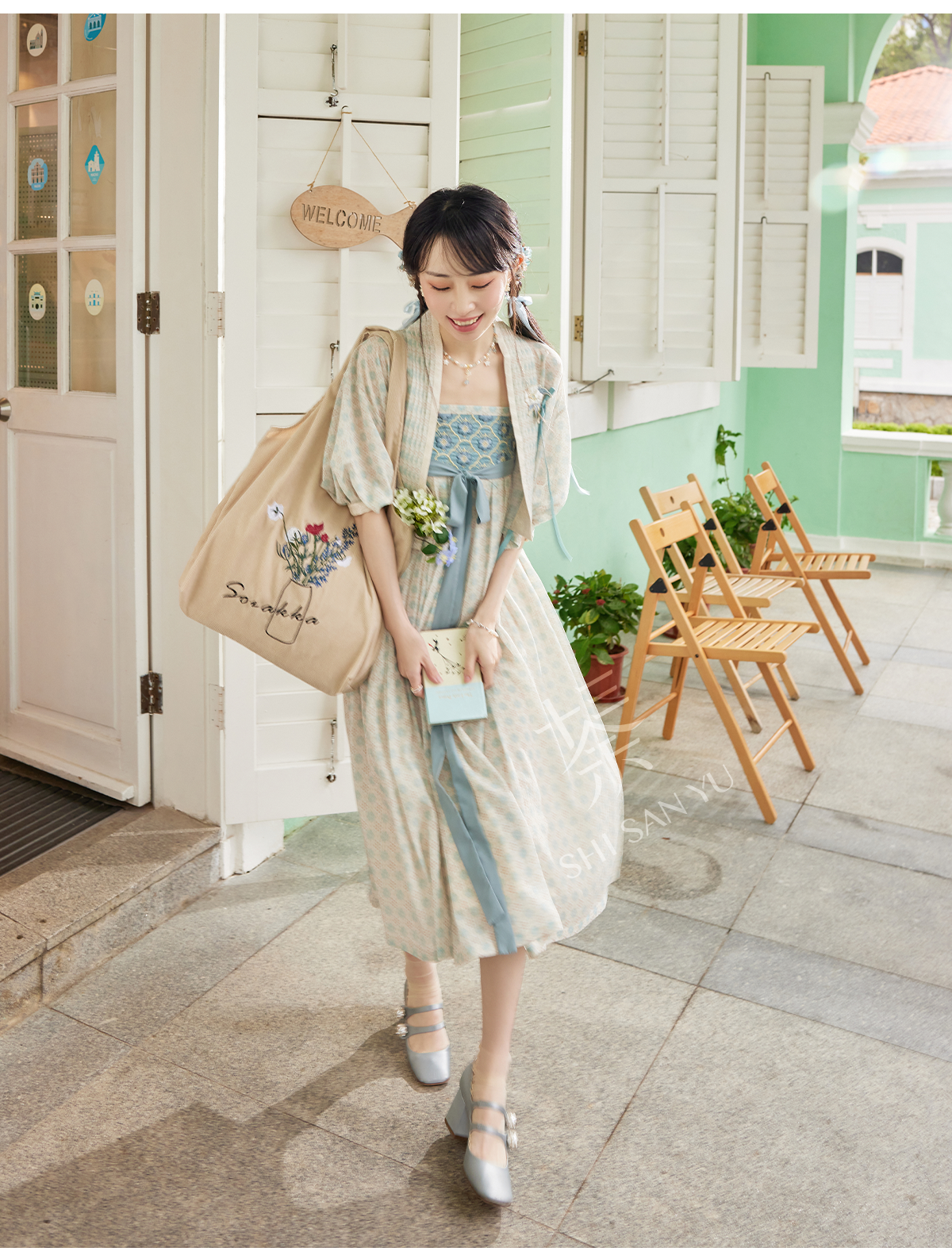 刺繍漢服 中華服 チャイナ服 撮影 演奏会 花火会 パーティー