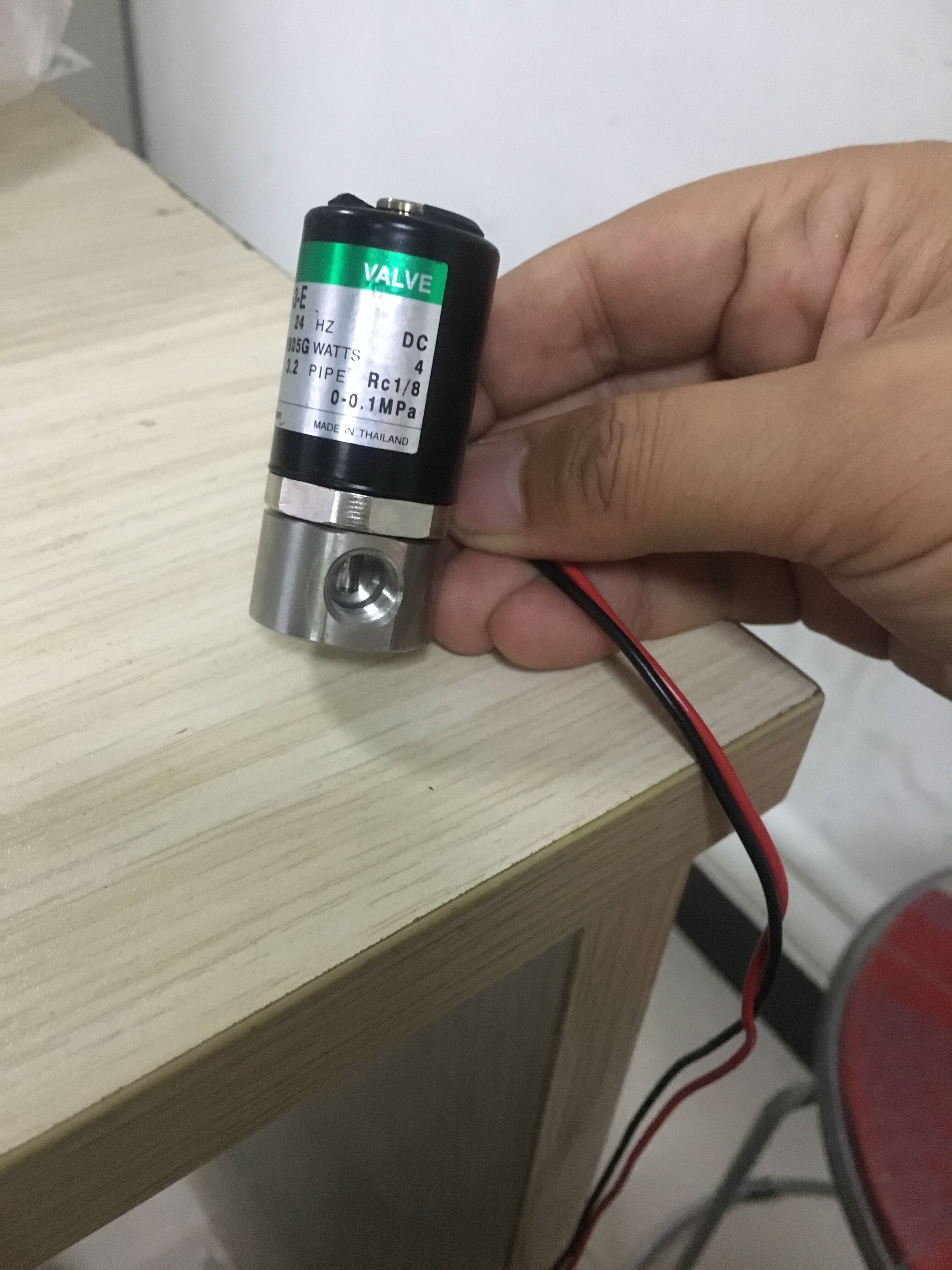 Japan brand new original installed CKD solenoid valve USB3-6-3-EDC24V joint for 1 83 2PIPE