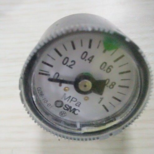Spot brand new SMC pressure meter G36-10-010 -1 0MPa connection thread 1 8 with spot