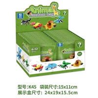 24 пачки лесопользованных строительных блоков, доставленных на витрину