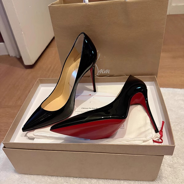 2026 New Style Pointed-Toe Side-Cut Sexy Nude-Colored Red-Soled High Heels, Elegant and Stunning Stiletto Black Patent Leather Pumps 2026 New Style Pointed-Toe Side-Cut Sexy Nude-Colored Red-Soled High Heels, Elegant and Stunning Stiletto Black Patent Leather Pumps