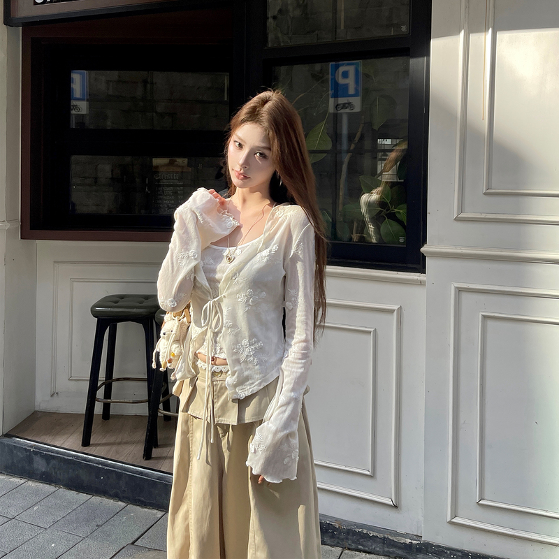 Jinli'Soft Gauze Floral' Lace Base Layer Two-Piece Set for Women, Autumn Thin Style, Gentle and Slimming Outfit Jinli'Soft Gauze Floral' Lace Base Layer Two-Piece Set for Women, Autumn Thin Style, Gentle and Slimming Outfit