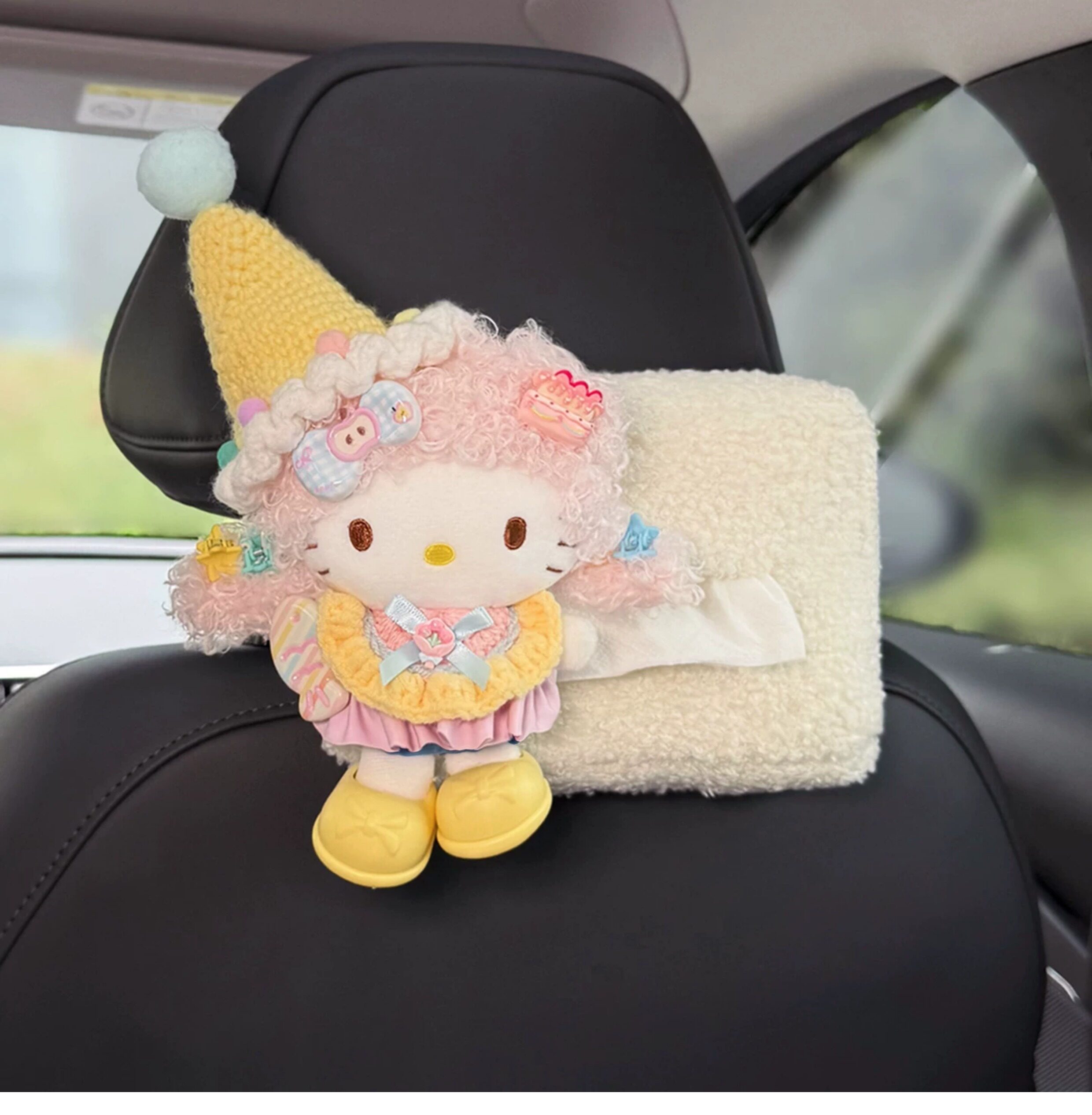 Cute Kitty Car Tissue Box 2026 New Model, Hanging on the Rear Headrest, High-end Style for Women