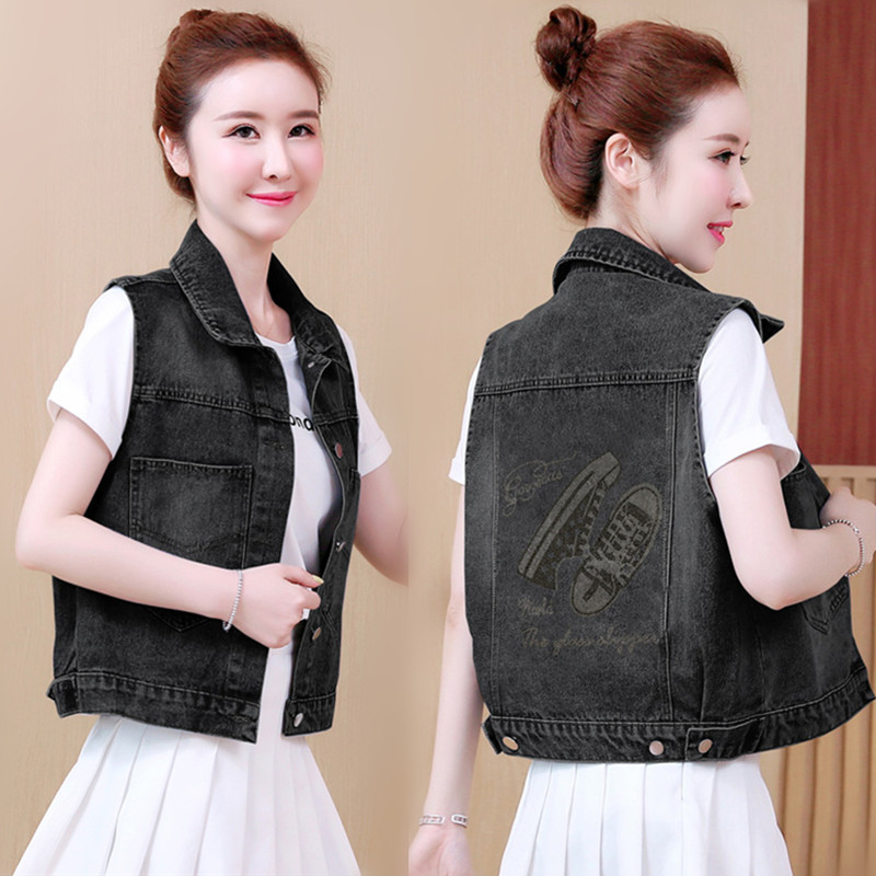 Workwear-Style Student Short Denim Vest for Women, Suitable for Outerwear, New for Spring, Autumn, and Summer 2026, Short Style, Thin, Plus Size Vest