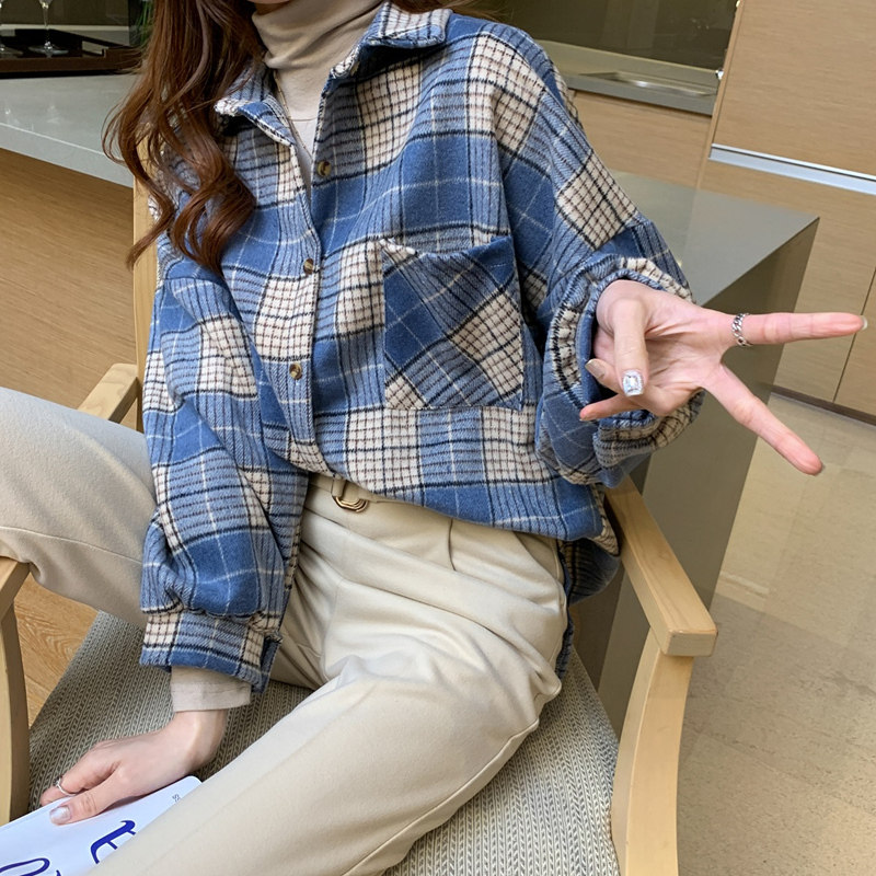 Plaid shirt woman 2022 autumn winter new long sleeve shirt jacket retro port taste loose mill wool thickened blouses woman