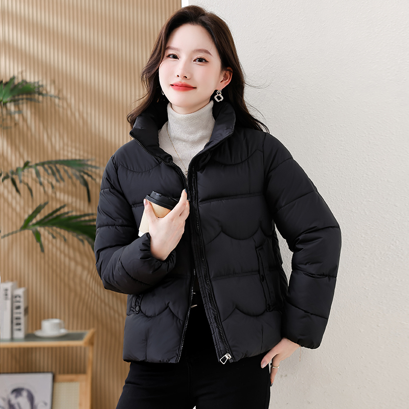 Fashionable Short down Cotton Jacket for Women, Warm 2025 New Style, Autumn and Winter Thickened Slimming Cotton Coat Fashionable Short down Cotton Jacket for Women, Warm 2025 New Style, Autumn and Winter Thickened Slimming Cotton Coat