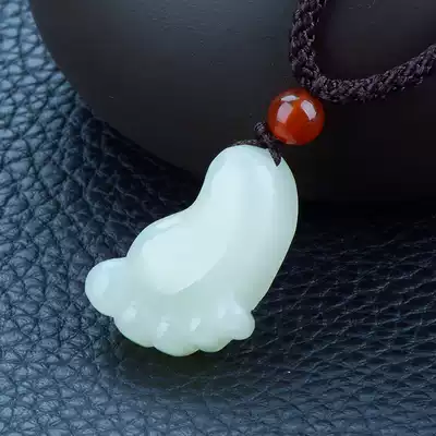 Natural Xinjiang Hetian Jade white jade pendant contentment