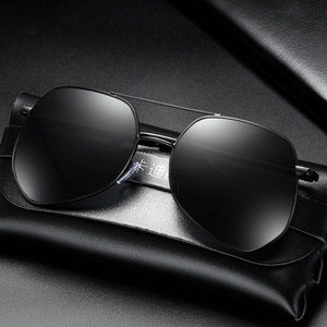 新款潮流太阳镜偏光防紫外线墨镜