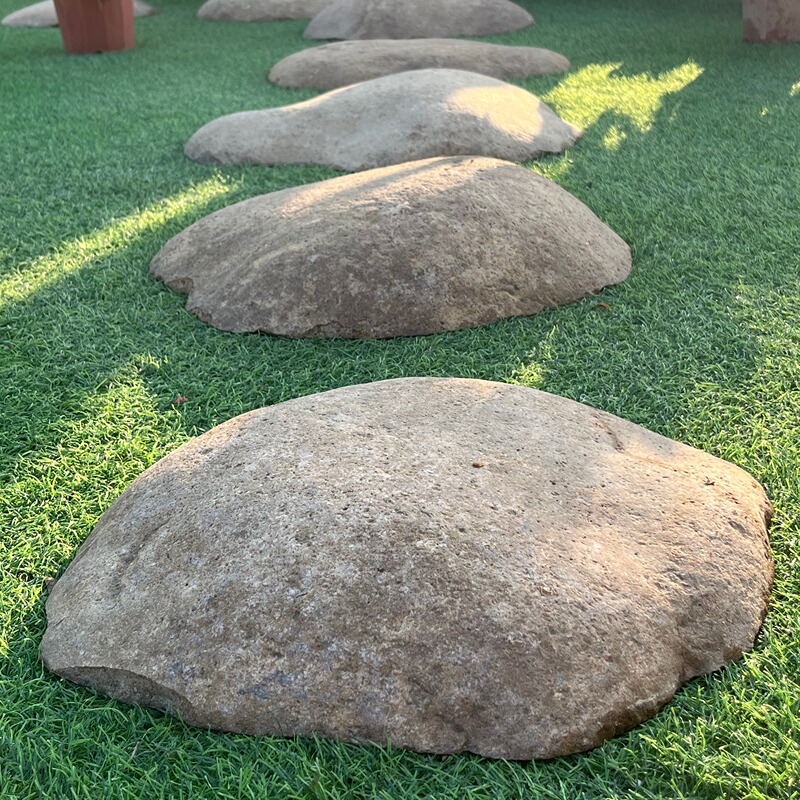 Natural Stepping Stones, Pebbles, Outdoor Courtyard Garden Lawn Stepping Stones, Stream Stones, Granite Paving Stones