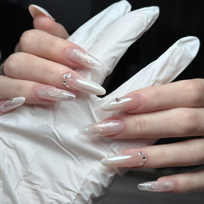 Handmade Hailey Acetate Nail Art Wearable Nails, Medium-Length, 2026 New Model, High-End and Very Beautiful, Milky White, Suitable for Wedding Photos Handmade Hailey Acetate Nail Art Wearable Nails, Medium-Length, 2026 New Model, High-End and Very Beautiful, Milky White, Suitable for Wedding Photos