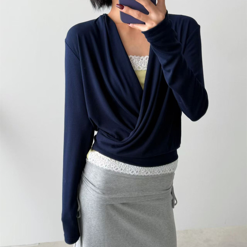 2026 Korea Dongdaemun Purchasing Agent Summer New Design Solid Color Overlapping Deep V-Neck Layered Long-Sleeve T-Shirt for Women 2026 Korea Dongdaemun Purchasing Agent Summer New Design Solid Color Overlapping Deep V-Neck Layered Long-Sleeve T-Shirt for Women